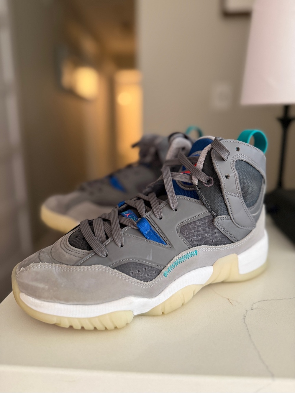 Jordan Jumpman Two Trey GS Youth 6Y Basketball Shoes